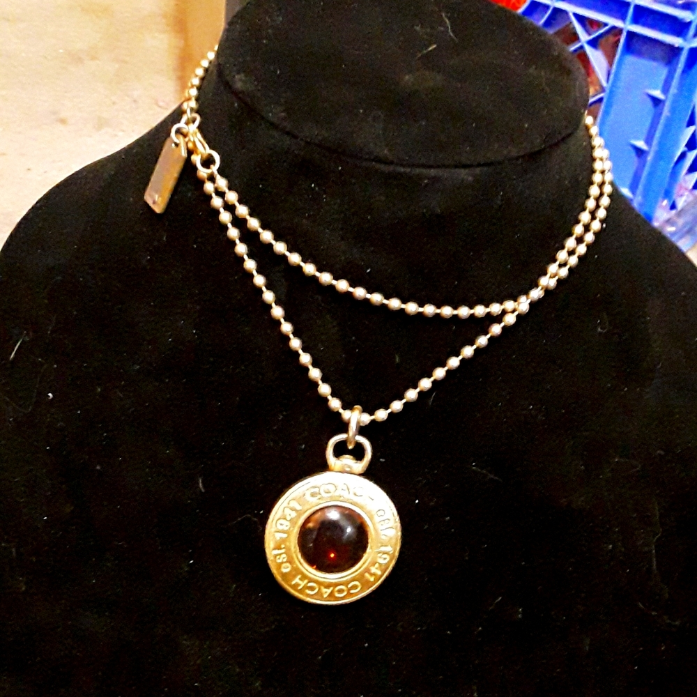 Couch necklace